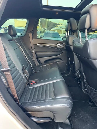 2020 Jeep Cherokee Sport - GCC Specs - Excellent Condition-7