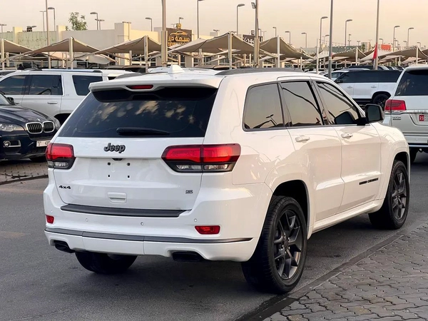 2020 Jeep Cherokee Sport - GCC Specs - Excellent Condition