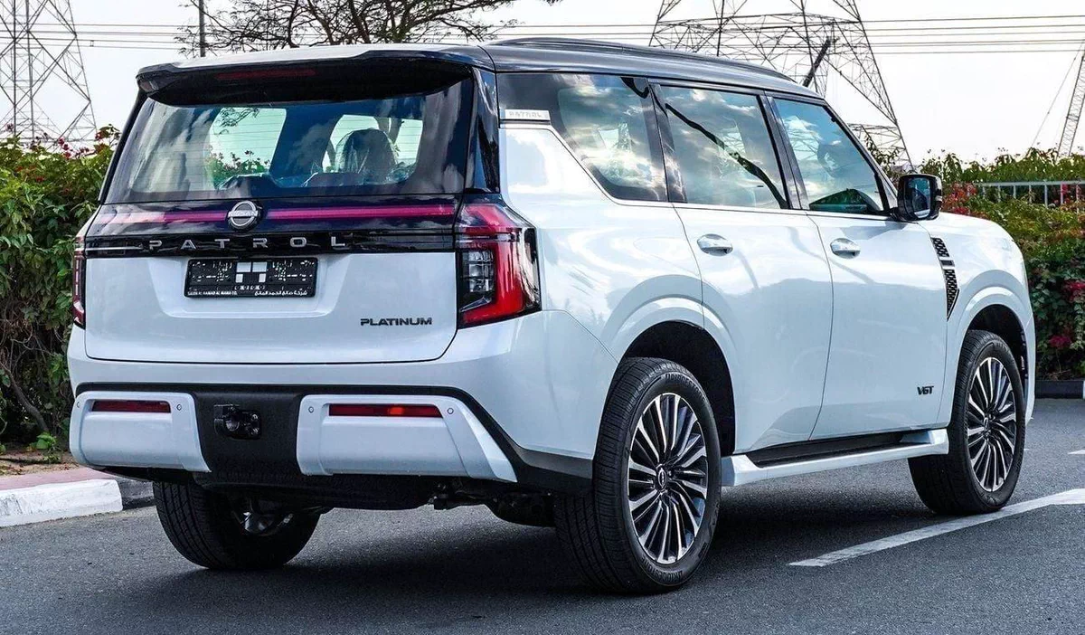 Nissan Patrol LE PLATINUM CITY Nissan patrol full option white roof black 2026 LE 3.5TT ALL COLUOR-3-0