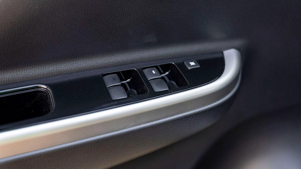 Mitsubishi L200 Mitsubishi L200 Sportero 2.4L Diesel 4x4 2023-18-0