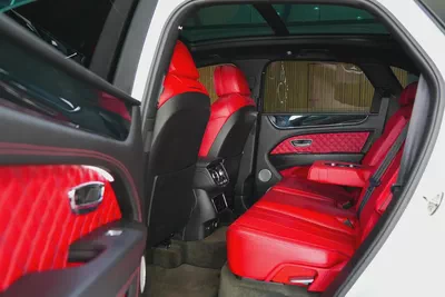 2021 - Bentley Bentayga V8 for 444,000.00 AED-11