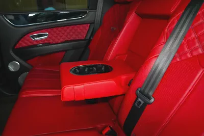 2021 - Bentley Bentayga V8 for 444,000.00 AED-13