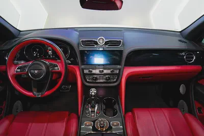 2021 - Bentley Bentayga V8 for 444,000.00 AED-14
