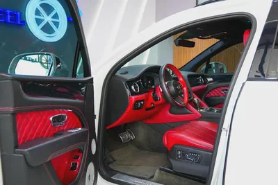 2021 - Bentley Bentayga V8 for 444,000.00 AED-8