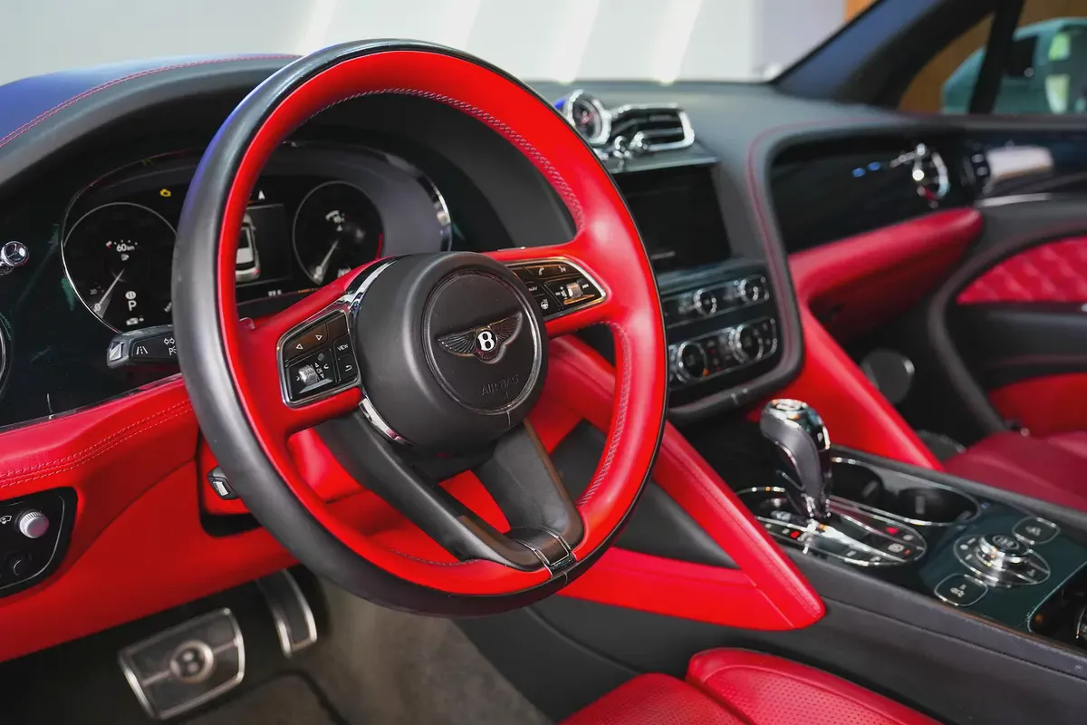 2021 - Bentley Bentayga V8 for 444,000.00 AED-9-9