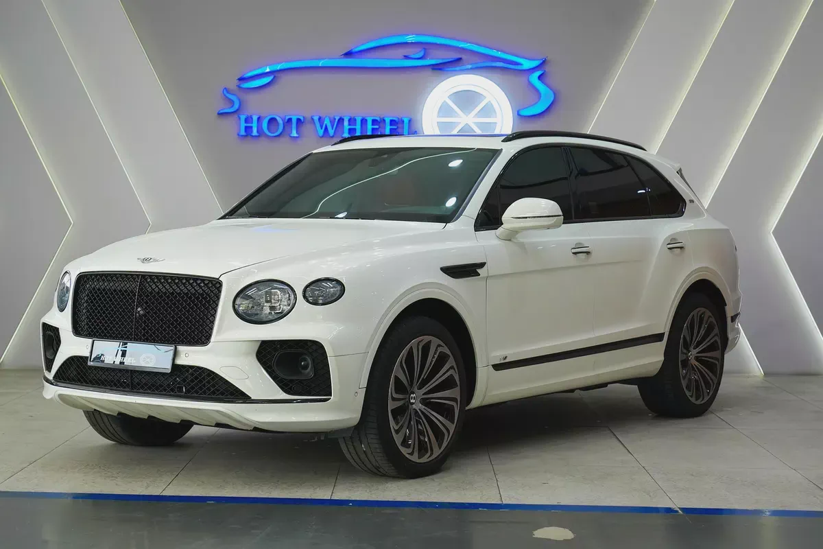 2021 - Bentley Bentayga V8 for 444,000.00 AED