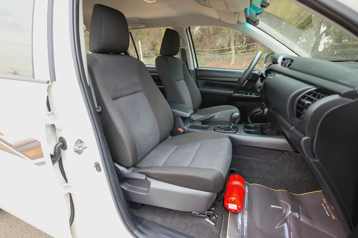 Hilux | Double Cabin 4x2 | Automatic | GCC Specs | Ref#T51049-10-10
