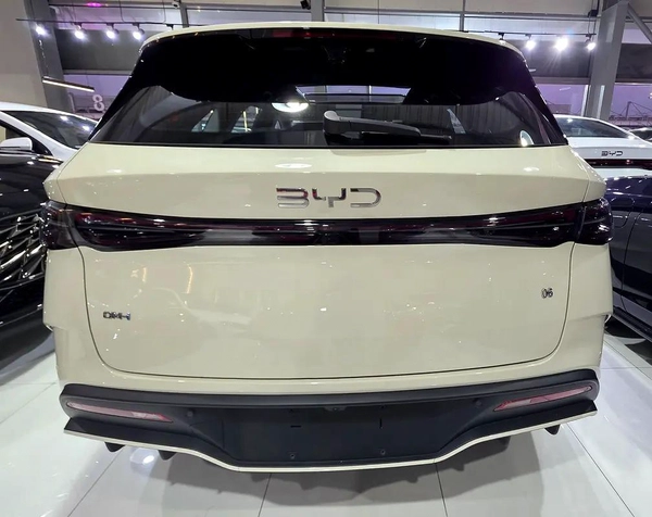 Brand New 2025 BYD Seal 06 Premium - Chinese Specs