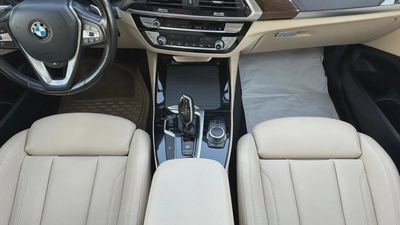 BMW X3 xDrive 30i Exclusive 2.0L-9