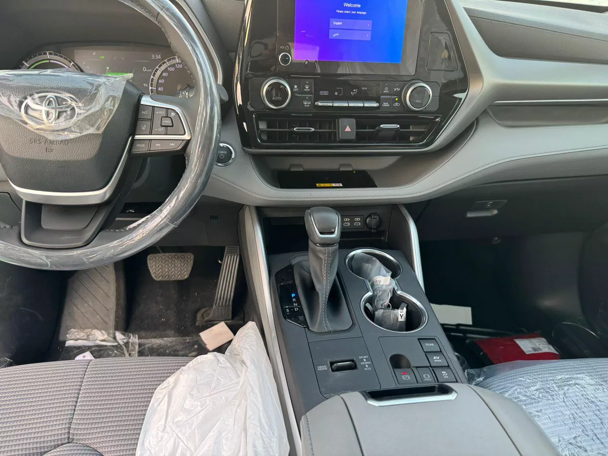 New 2023 Toyota Highlander-6-6