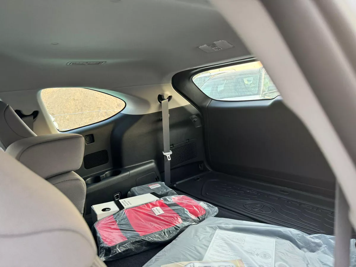 New 2023 Toyota Highlander-18-18