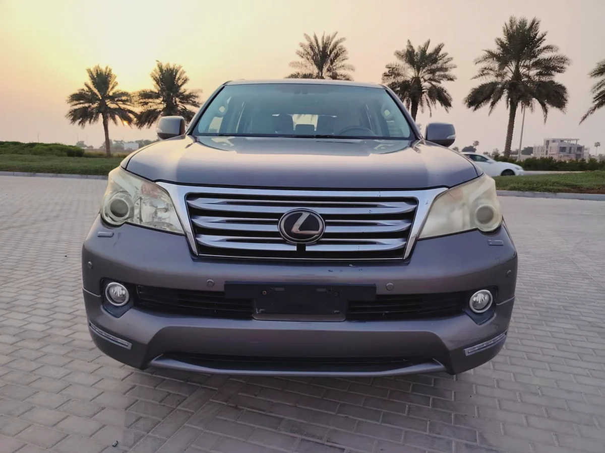 Lexus GX 460 2012 GCC Immaculate Condition Full Option Low KM Car Perfect For Family Use-7-7