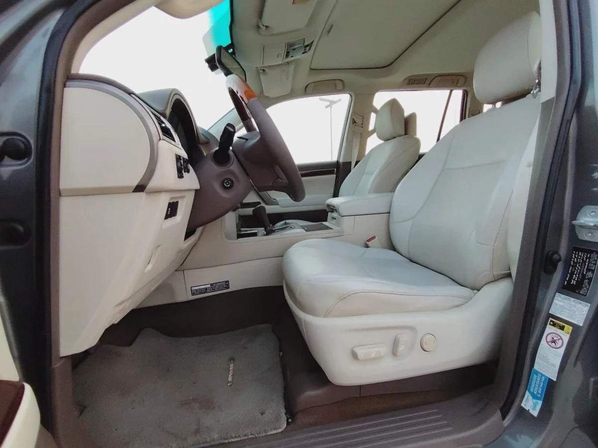 Lexus GX 460 2012 GCC Immaculate Condition Full Option Low KM Car Perfect For Family Use-9-9