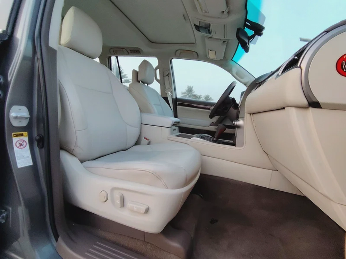 Lexus GX 460 2012 GCC Immaculate Condition Full Option Low KM Car Perfect For Family Use-10-10