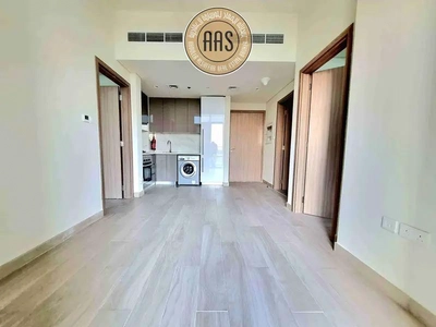 Reasonably priced 2BHK • Chiller Free • Available on high Floor • Rent 100k 04 Cheques-3