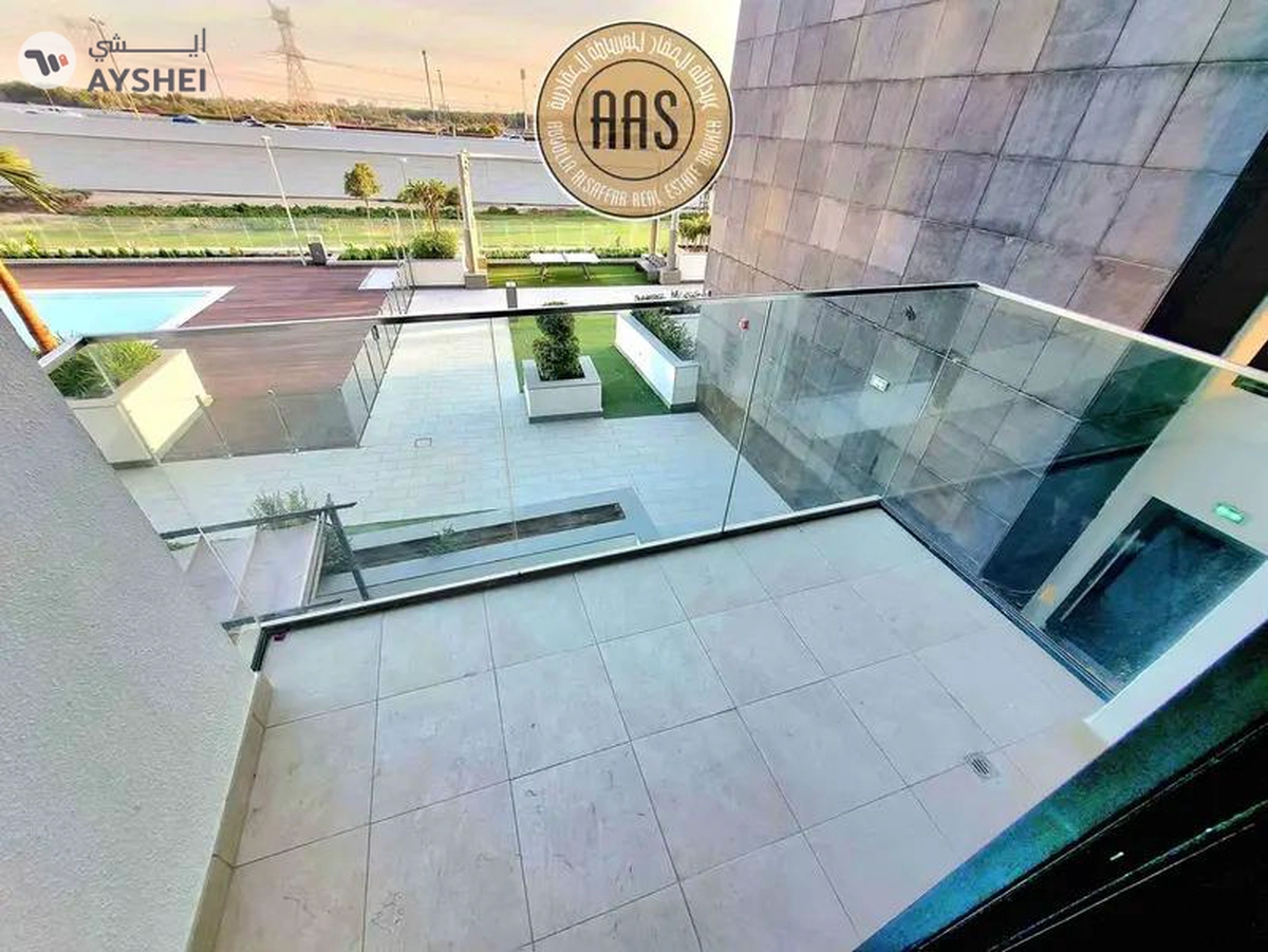 Reasonably priced 2BHK • Chiller Free • Available on high Floor • Rent 100k 04 Cheques-10-10