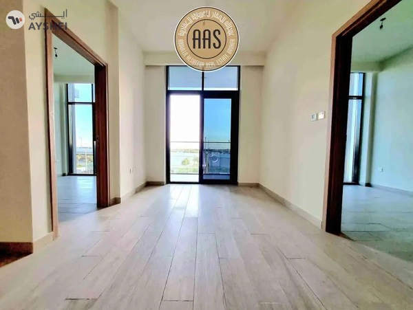 Reasonably priced 2BHK • Chiller Free • Available on high Floor • Rent 100k 04 Cheques