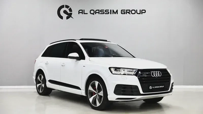 Audi Q7-0