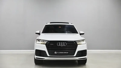 Audi Q7-1