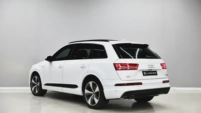 Audi Q7-3