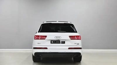 Audi Q7-4