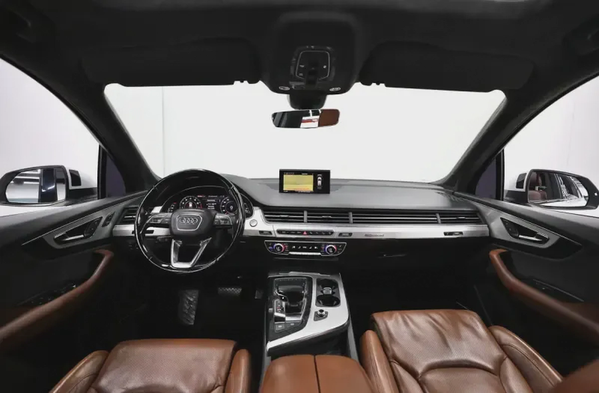 Audi Q7-12-12
