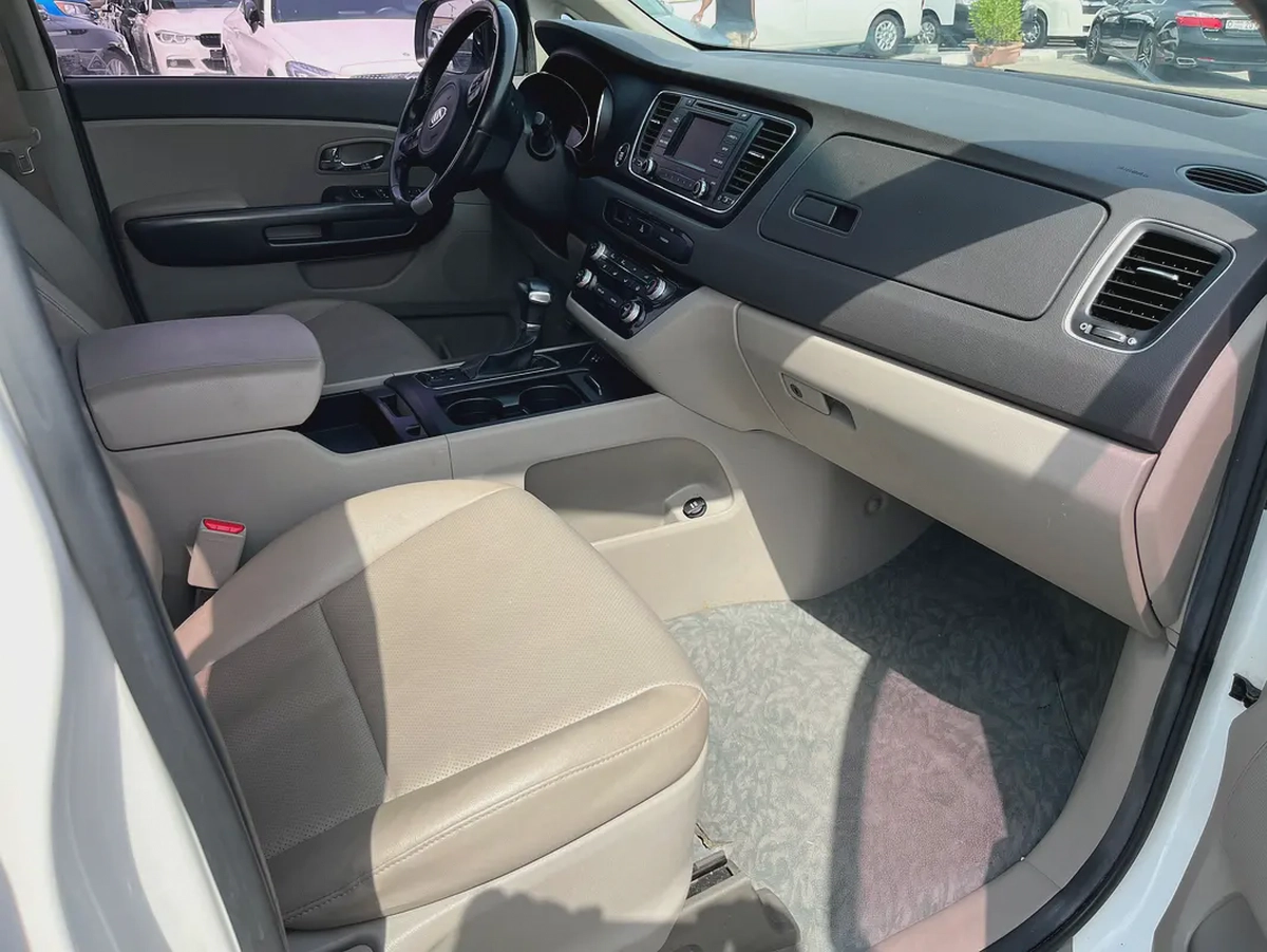 Kia Carnival LX 2018 - Korean Specs - Well Maintained-6-6