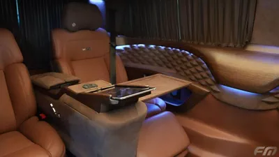 Mercedes Benz V300 VIP BUSINESS VAN –  FULL LUXURY OPTION | BRAND NEW | GCC | 2025-6