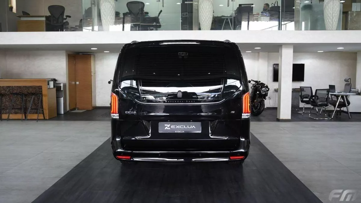 Mercedes Benz V300 VIP BUSINESS VAN – FULL LUXURY OPTION | BRAND NEW | GCC | 2025-21-0