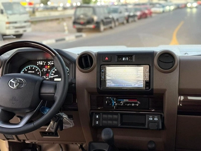 Toyota Land Cruiser Pick Up Single Cab Std 4.0L-6