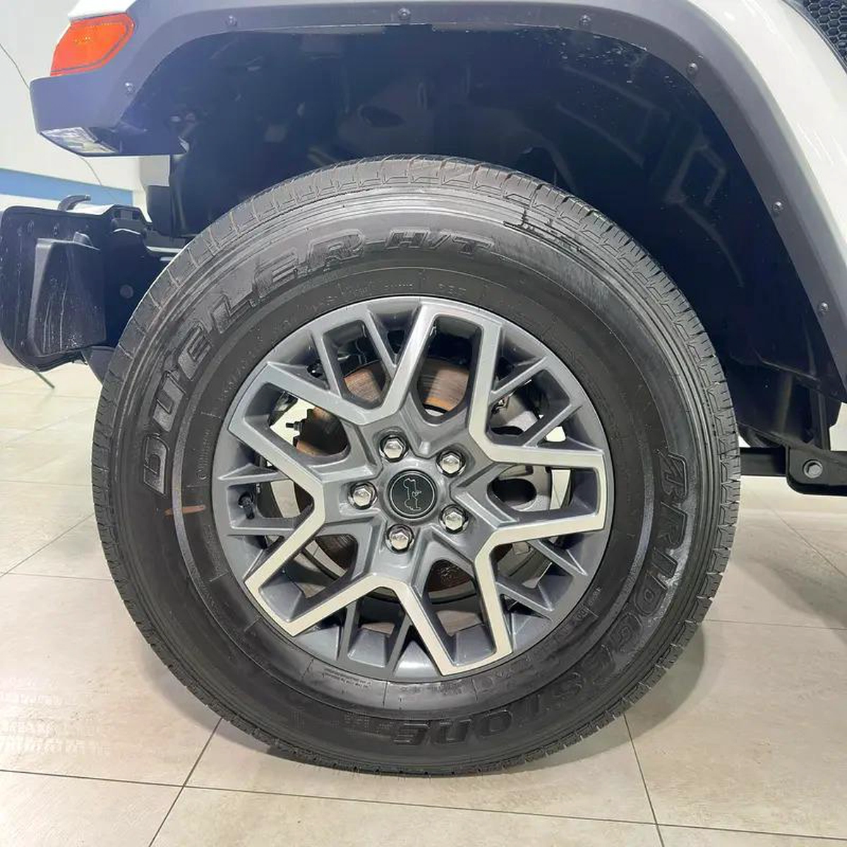 Jeep Wrangler Sahara-4-4