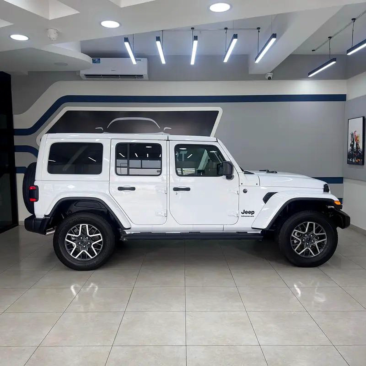 Jeep Wrangler Sahara-3-3