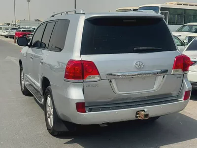 Toyota landcruiser 2013 silver color fullopshin-1