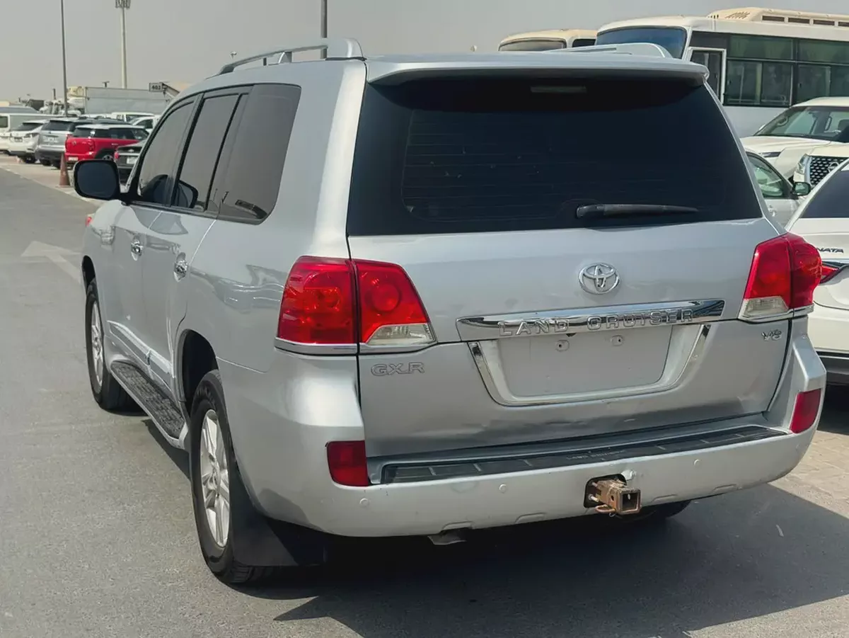 Toyota landcruiser 2013 silver color fullopshin-1-1