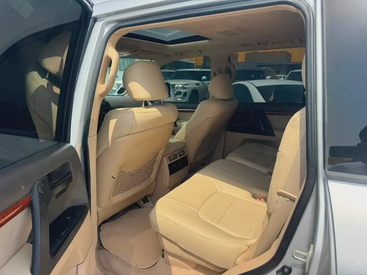 Toyota landcruiser 2013 silver color fullopshin-2-2