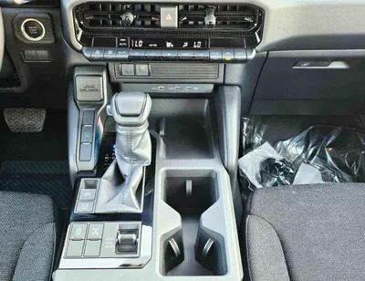 Toyota Prado TXR TOYOTA PRADO URBAN ROUND LIGHTS FABRIC SEATS SMALL DVD BASIC E OM PETROL AT 2.4L V4 4WD (CODE # P24U-18