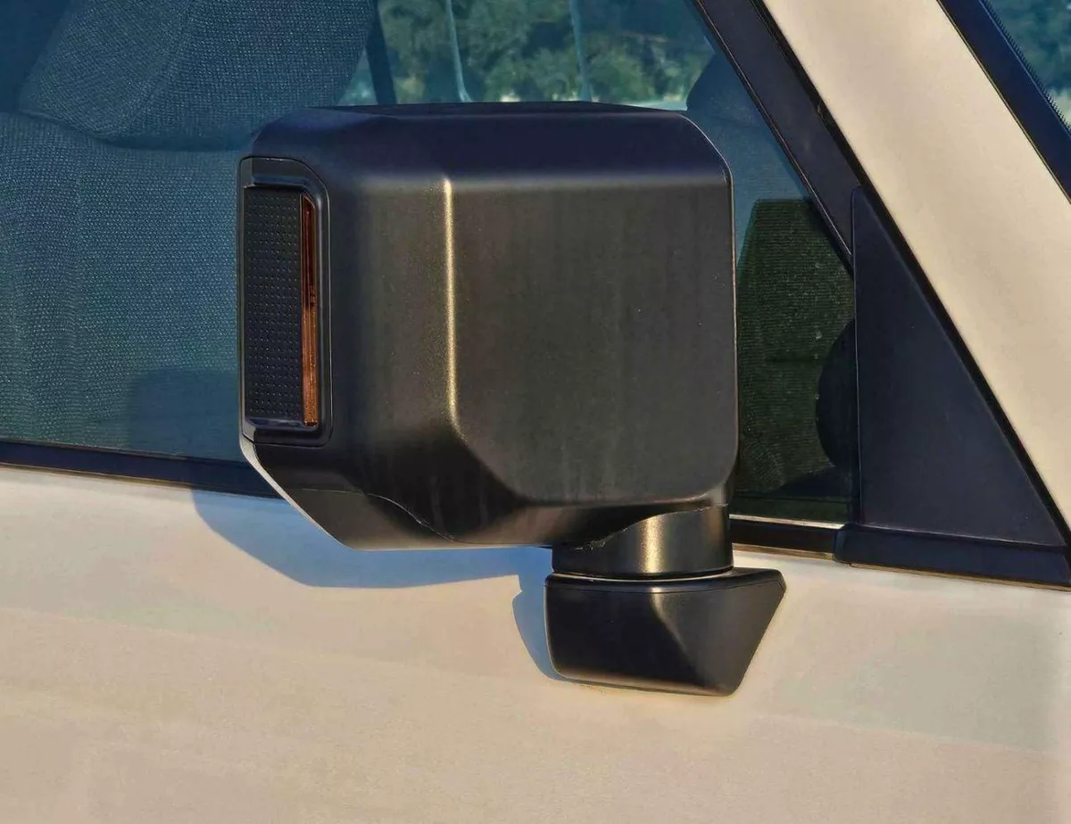Toyota Prado TXR TOYOTA PRADO URBAN ROUND LIGHTS FABRIC SEATS SMALL DVD BASIC E OM PETROL AT 2.4L V4 4WD (CODE # P24U-9-0