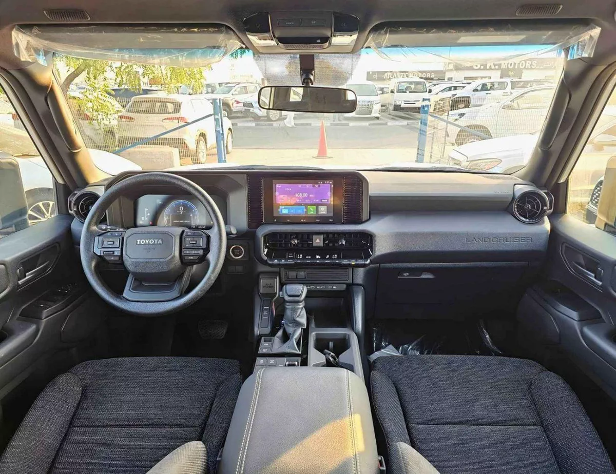 Toyota Prado TXR TOYOTA PRADO URBAN ROUND LIGHTS FABRIC SEATS SMALL DVD BASIC E OM PETROL AT 2.4L V4 4WD (CODE # P24U-16-0
