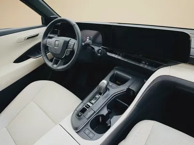 AED 2804 PM | TOYOTA CROWN PLATINUM HYBRID 2023 |AGENCY WARRANTY & SERVICE CONTRACT JUNE 2029 | GCC-12