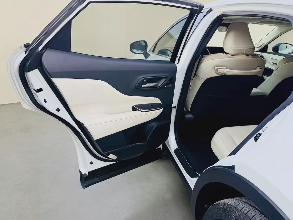 AED 2804 PM | TOYOTA CROWN PLATINUM HYBRID 2023 |AGENCY WARRANTY & SERVICE CONTRACT JUNE 2029 | GCC-15-15