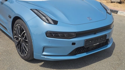 ZEEKR 001 AWD (Blue White)-1