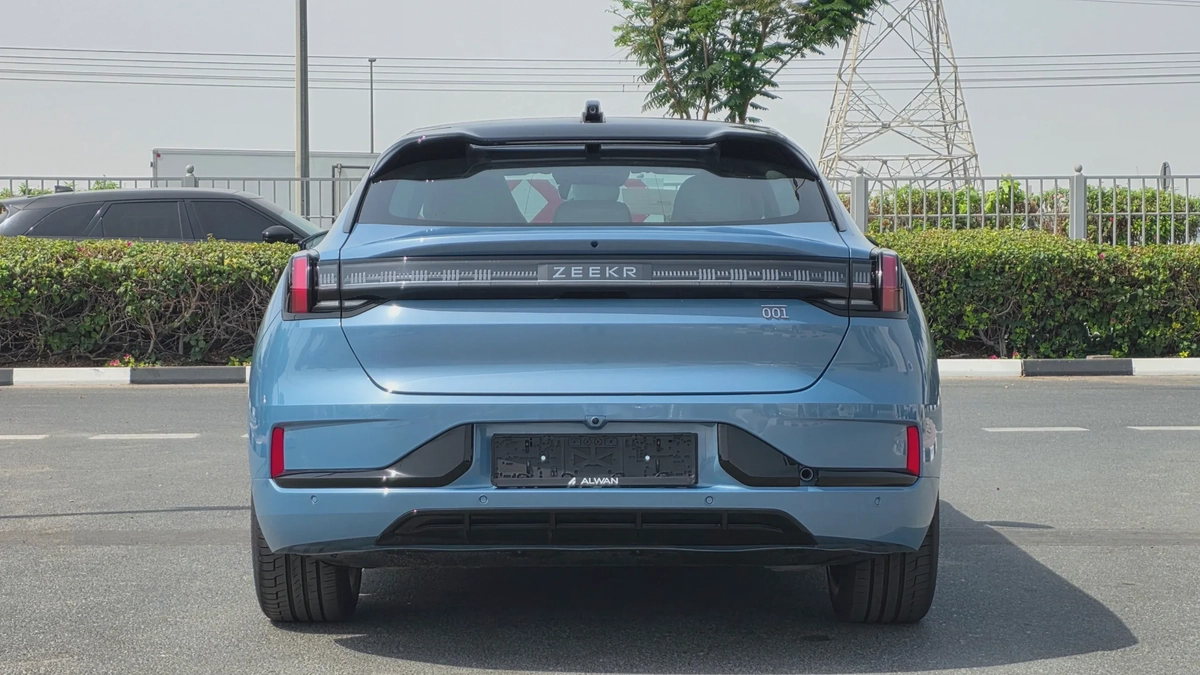 ZEEKR 001 AWD (Blue White)-10-10