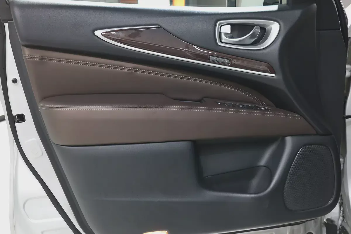 Infiniti QX60 Premium 2019-76000KM- GCC Specs-Excellent Condition-7-7