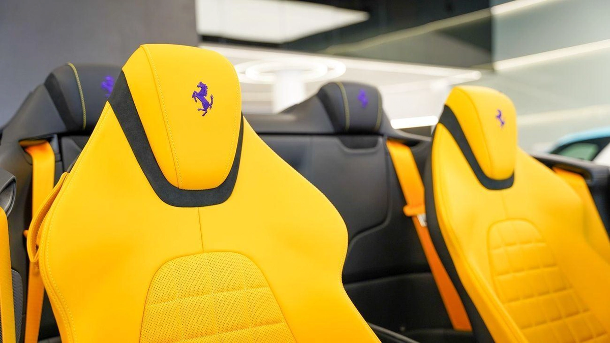 Ferrari Roma Ferrari Roma 2025 – V8 | 2-Door Grand Tourer-8-8