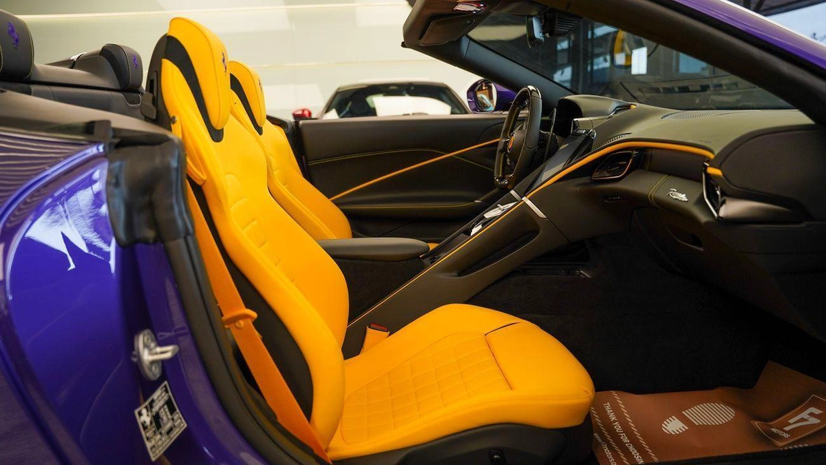 Ferrari Roma Ferrari Roma 2025 – V8 | 2-Door Grand Tourer-11-11
