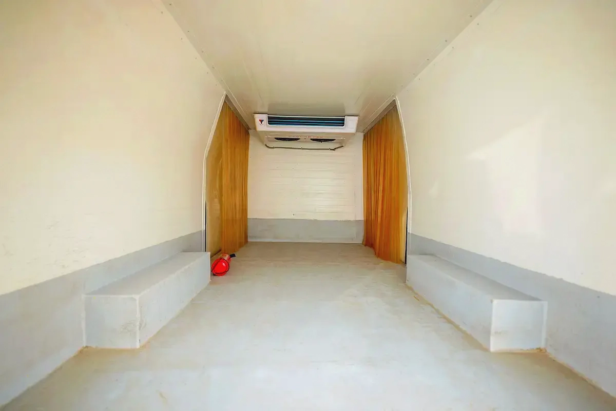 High Roof | Manual | Chiller Van | GCC Specs | Ref#T03380-6-6