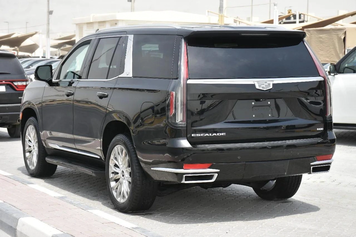 ESCALADE PREMIUM LUXURY 2021 | BLACK-3-3