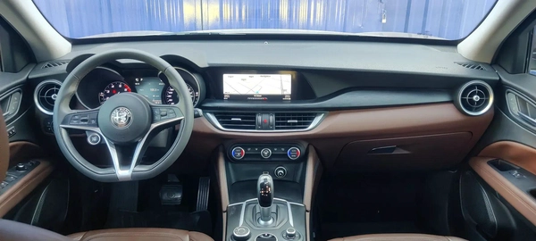 Alfa Romeo Stelvio 2018 | GCC | Single Owner | Full Agency Serviced