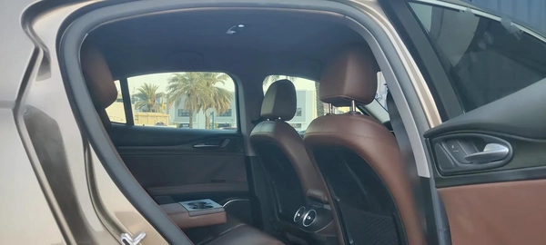 Alfa Romeo Stelvio 2018 | GCC | Single Owner | Full Agency Serviced