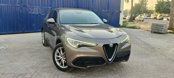 Alfa Romeo Stelvio 2018 | GCC | Single Owner | Full Agency Serviced